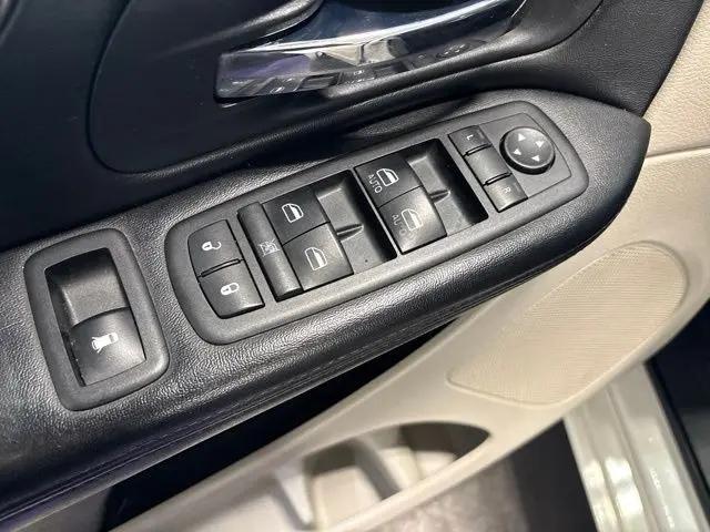 2011 Dodge Grand Caravan Crew