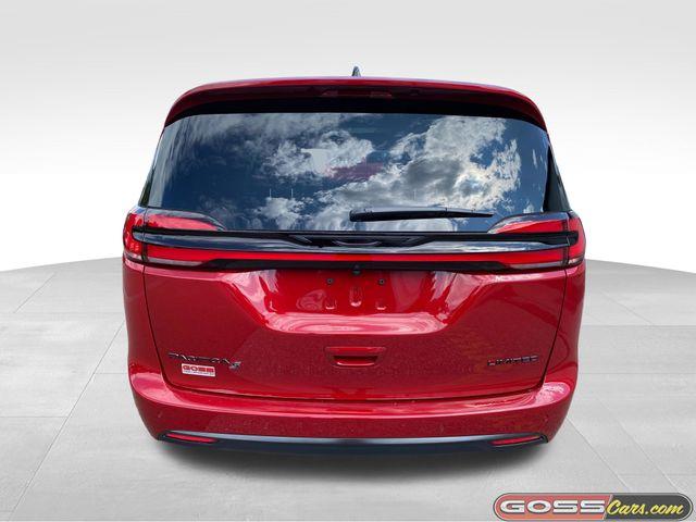 2027 Chrysler Pacifica Limited for sale in South Burlington, VT
