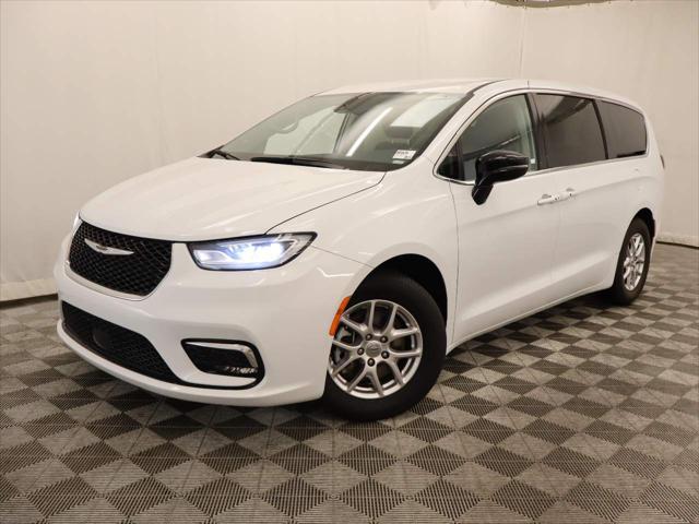 2024 Chrysler Pacifica Touring L for sale in SCOTTSDALE, AZ