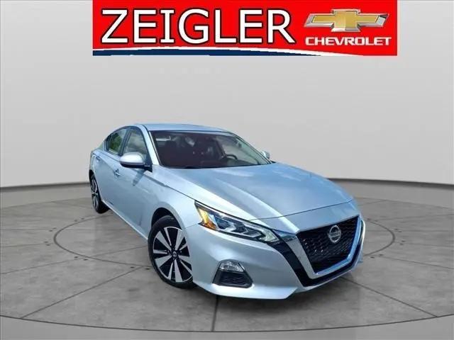 2021 Nissan Altima SV FWD for sale in Claysburg, PA