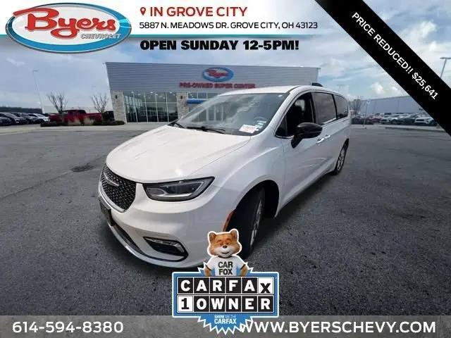 2025 Chrysler Pacifica Select for sale near Grove City, OH
