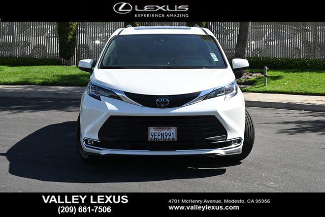 2021 Toyota Sienna XLE