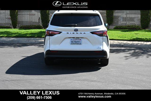 2021 Toyota Sienna XLE