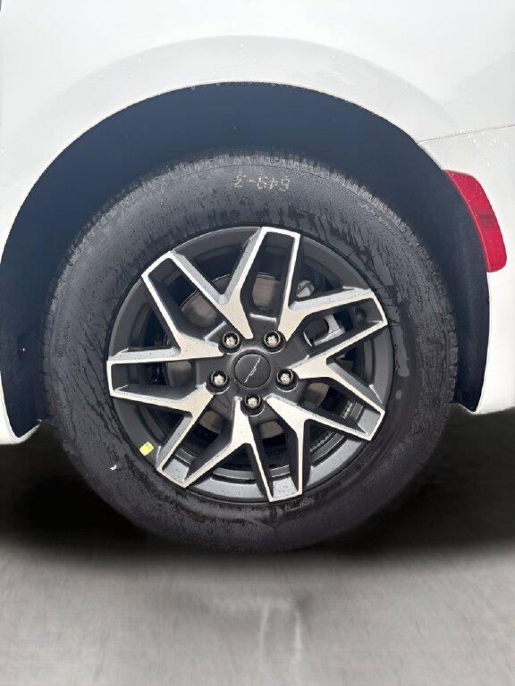 2027 Chrysler Pacifica Limited