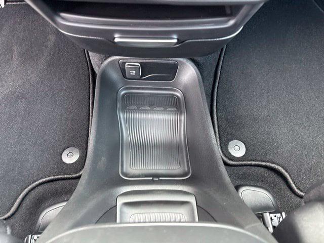 2027 Chrysler Pacifica Select AWD