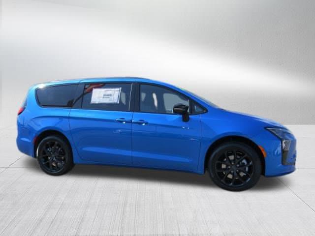 2027 Chrysler Pacifica PACIFICA LIMITED AWD 2027 Chrysler Pacifica PACIFICA LIMITED AWD