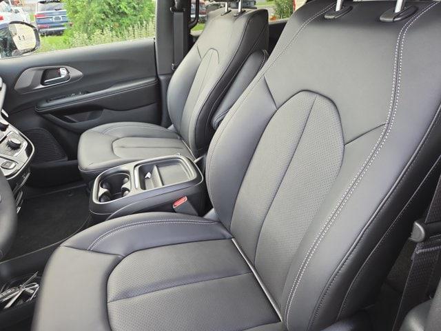 2027 Chrysler Pacifica PACIFICA LX 2027 Chrysler Pacifica PACIFICA LX