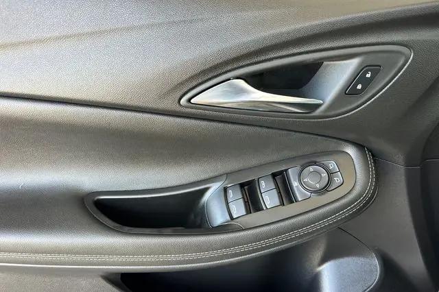2025 Buick Encore GX Preferred FWD