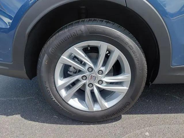 2026 Buick NV Preferred FWD