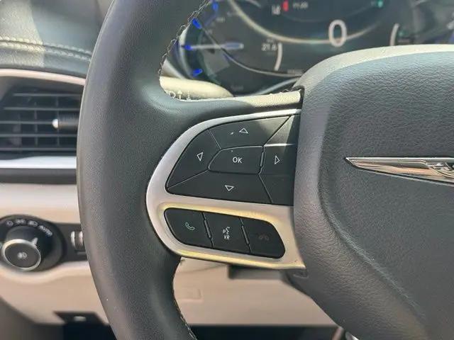 2024 Chrysler Pacifica Hybrid Select