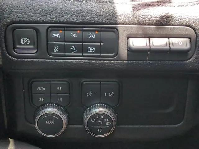 2023 GMC Yukon 4WD Denali