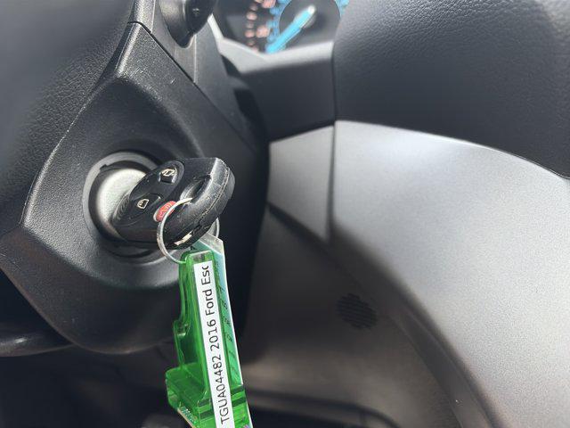2016 Ford Escape SE