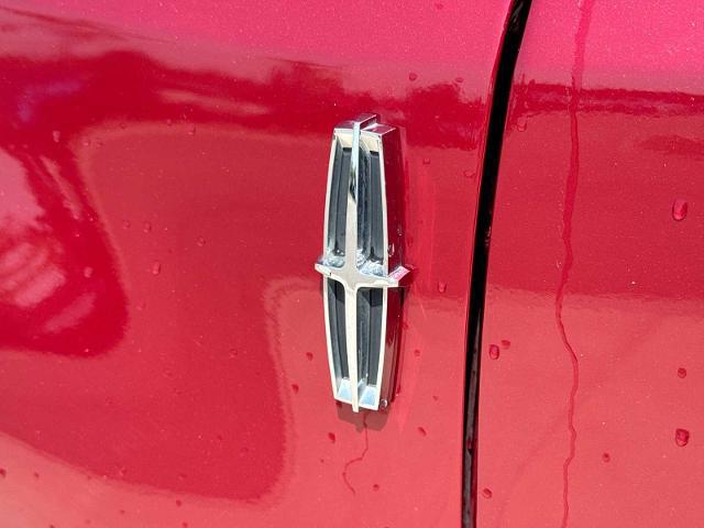 2015 Lincoln MKX Base