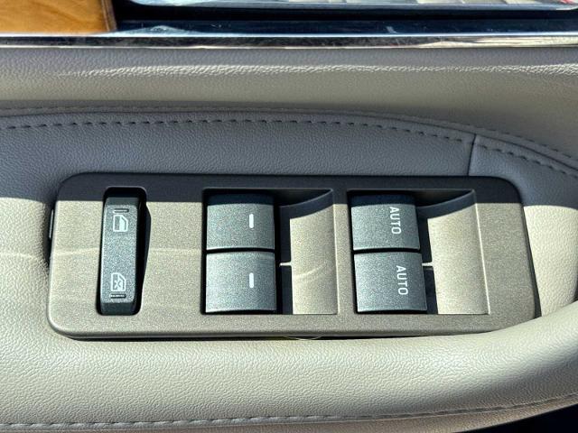 2015 Lincoln MKX Base