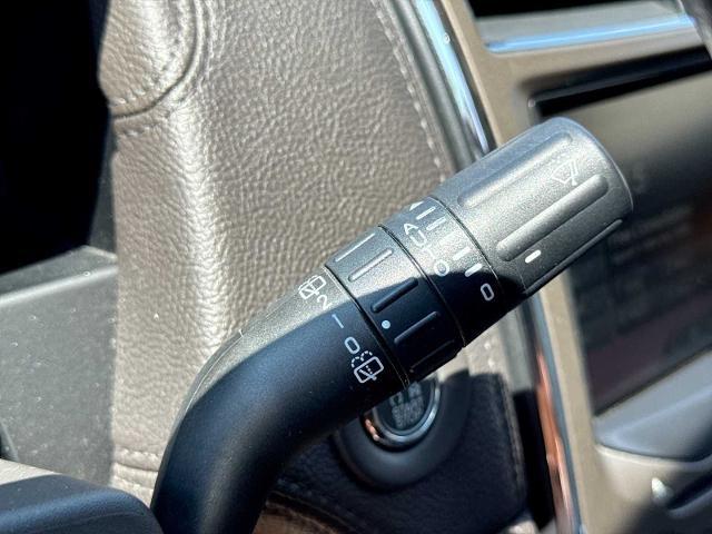 2015 Lincoln MKX Base