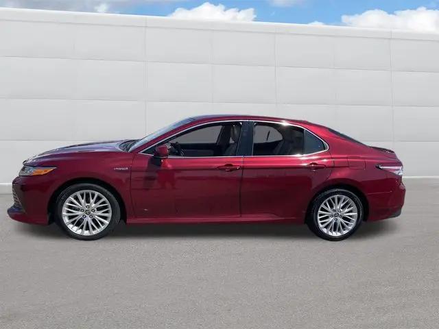 2020 Toyota Camry XLE Hybrid