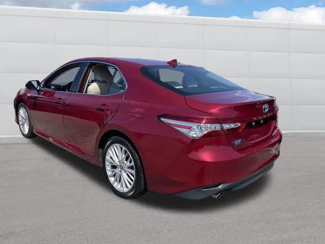 2020 Toyota Camry XLE Hybrid