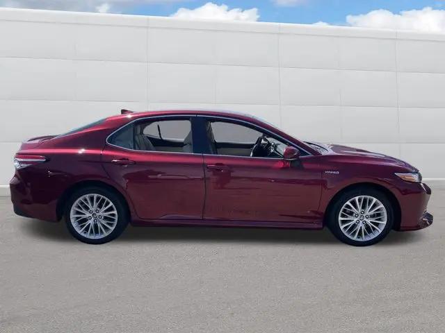 2020 Toyota Camry XLE Hybrid
