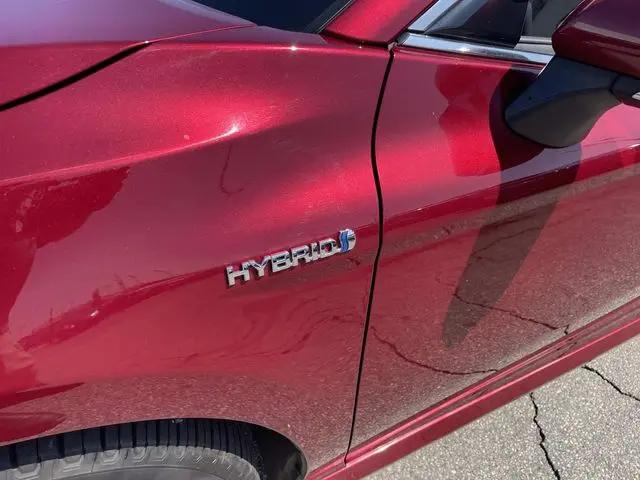 2020 Toyota Camry XLE Hybrid
