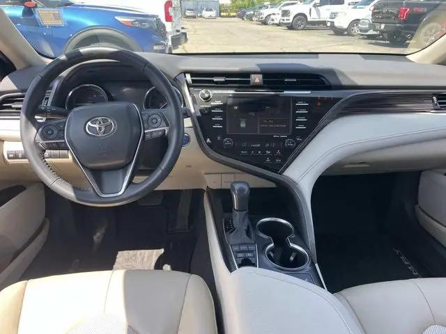 2020 Toyota Camry XLE Hybrid