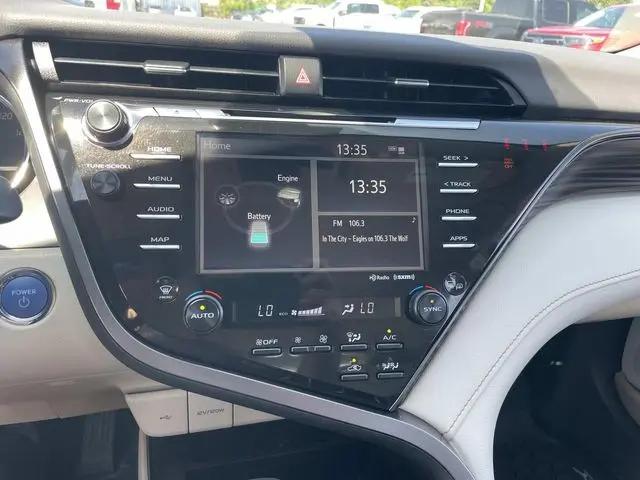 2020 Toyota Camry XLE Hybrid