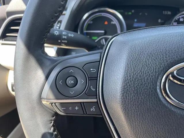 2020 Toyota Camry XLE Hybrid