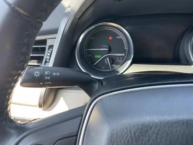 2020 Toyota Camry XLE Hybrid
