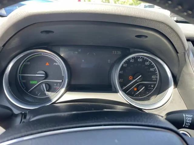 2020 Toyota Camry XLE Hybrid