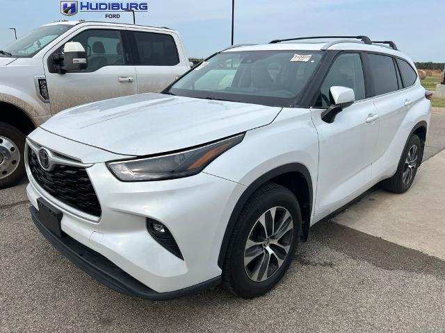 2023 Toyota Highlander XLE for sale in Wellston, OK