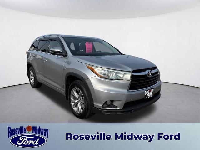 2015 Toyota Highlander XLE V6 for sale in Roseville, MN