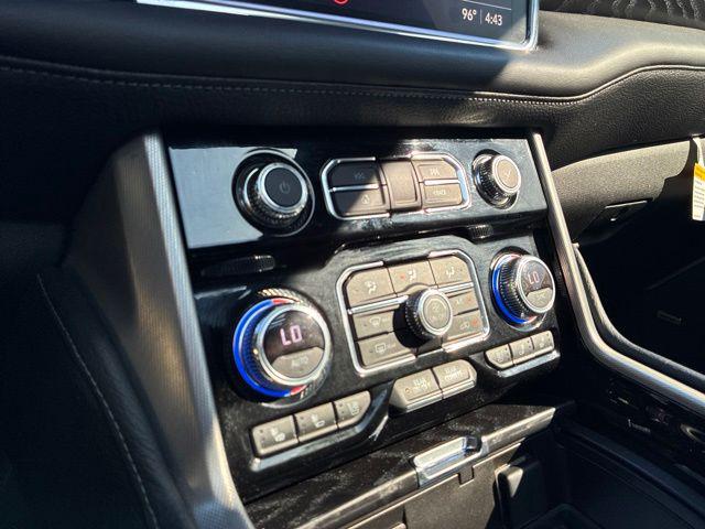 2021 GMC Yukon 4WD Denali