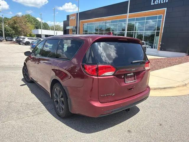 2020 Chrysler Pacifica Touring