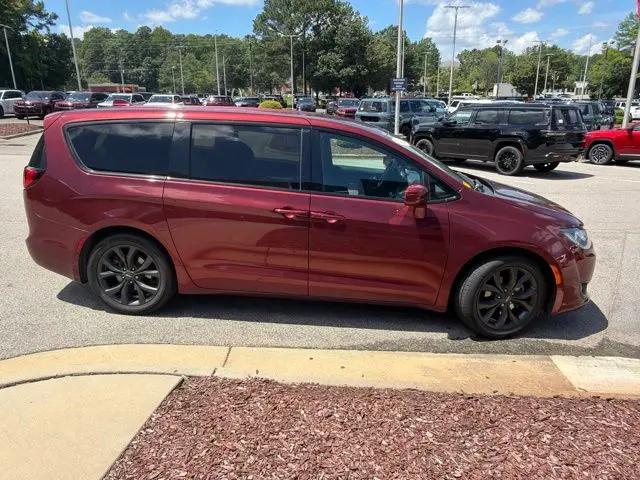 2020 Chrysler Pacifica Touring