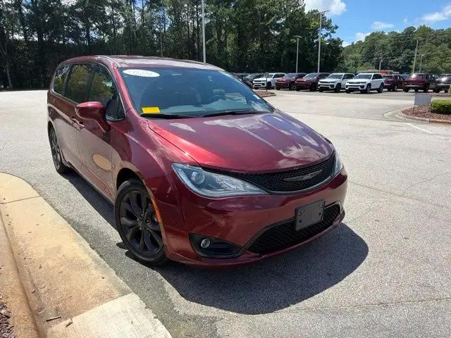 2020 Chrysler Pacifica Touring