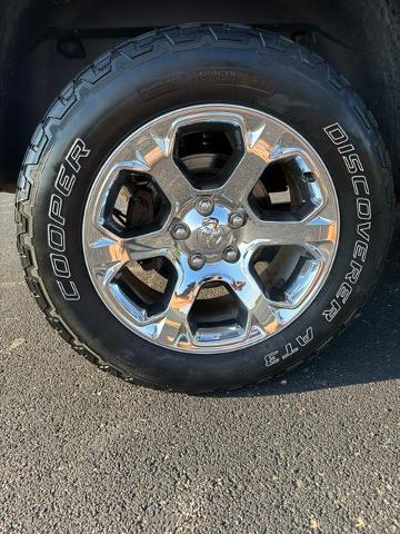 2017 Ram 1500 Laramie Quad Cab 4x4 64 Box