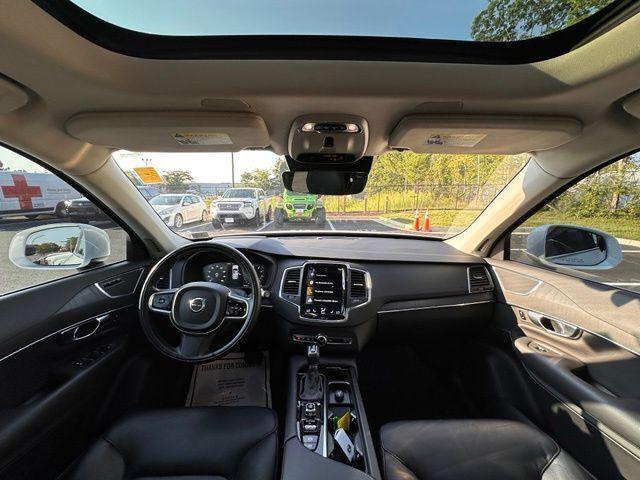 2020 Volvo XC90 T6 Momentum 7 Passenger 2020 Volvo XC90 T6 Momentum 7 Passenger