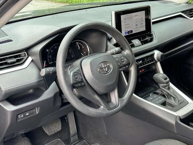 2025 Toyota RAV4 LE 2025 Toyota RAV4 LE