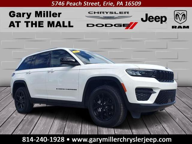 2025 Jeep Grand Cherokee Altitude 4x4 for sale in Erie, PA