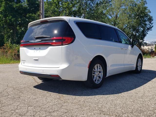 2024 Chrysler Pacifica Touring L 2024 Chrysler Pacifica Touring L