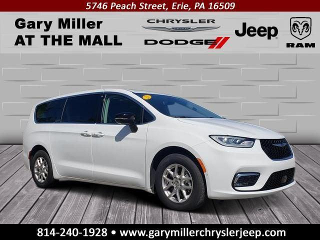 2024 Chrysler Pacifica Touring L for sale in Erie, PA