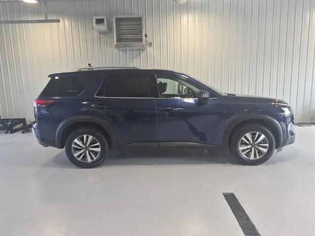2025 Nissan Pathfinder SL 4WD
