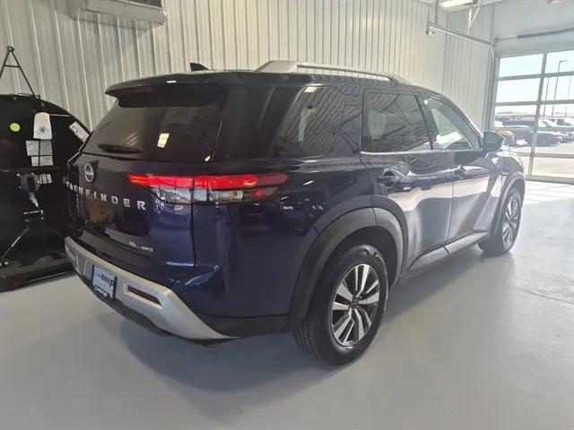 2025 Nissan Pathfinder SL 4WD