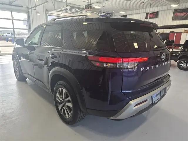 2025 Nissan Pathfinder SL 4WD