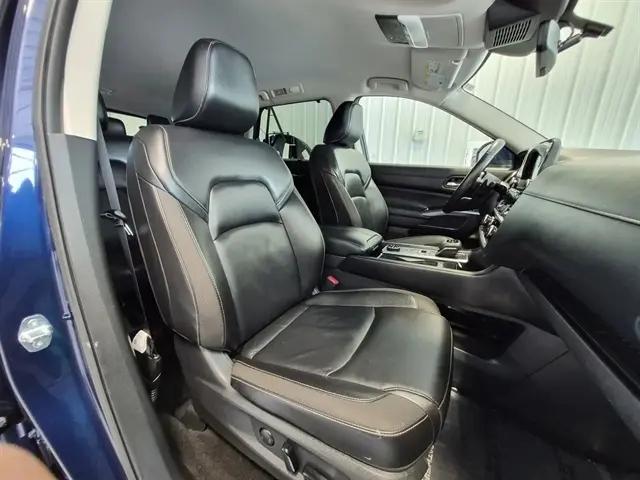 2025 Nissan Pathfinder SL 4WD