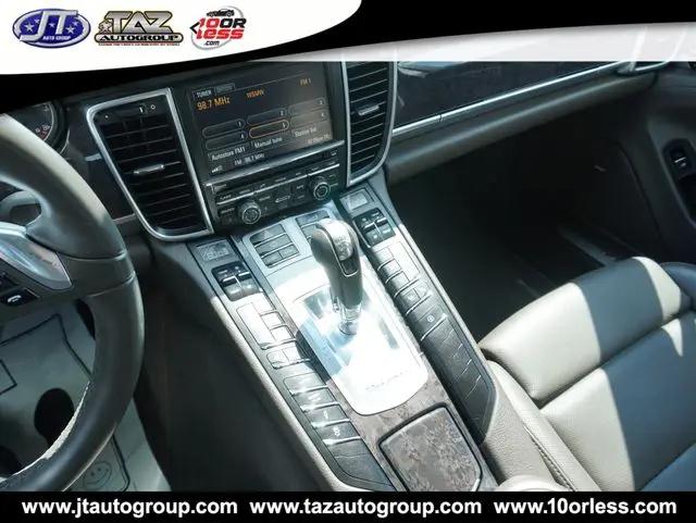 2016 Porsche Panamera Panamera