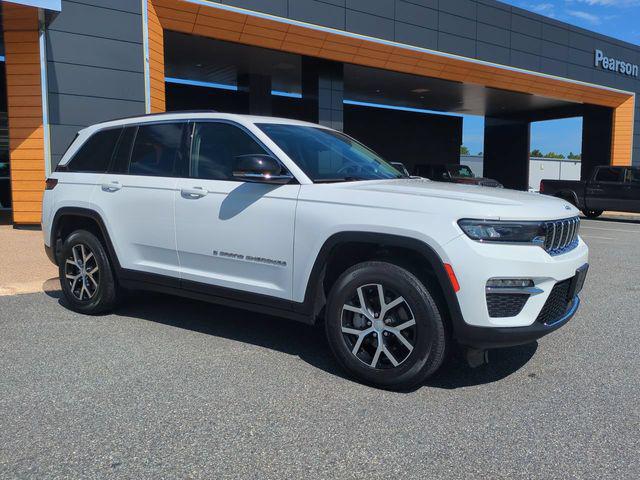 2023 Jeep Grand Cherokee Limited 4x4 2023 Jeep Grand Cherokee Limited 4x4