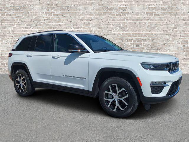 2023 Jeep Grand Cherokee Limited 4x4 2023 Jeep Grand Cherokee Limited 4x4