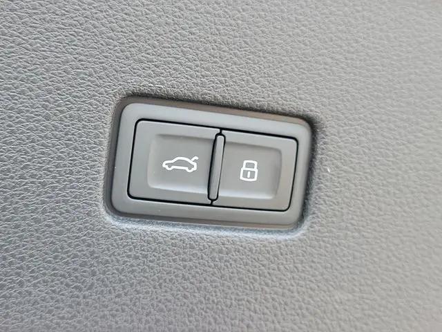 2021 Audi Q8 Premium Plus