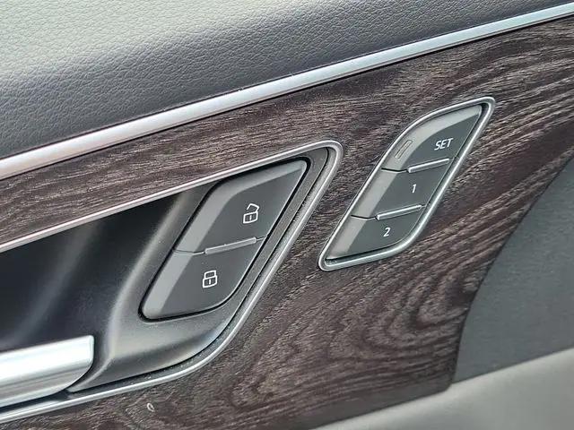 2021 Audi Q8 Premium Plus