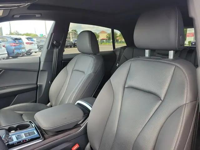 2021 Audi Q8 Premium Plus
